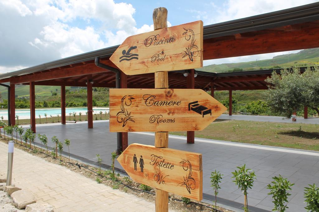 Tenuta Lanza Il Mulino Acquaviva Platani Zewnętrze zdjęcie