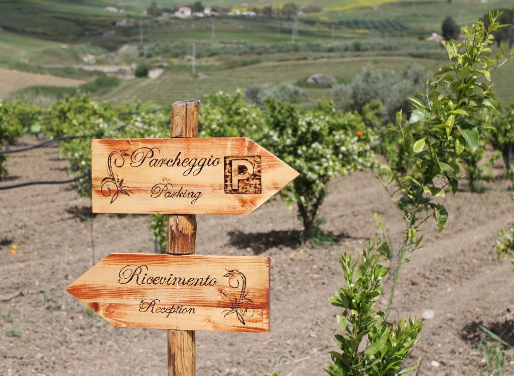 Tenuta Lanza Il Mulino Acquaviva Platani Zewnętrze zdjęcie