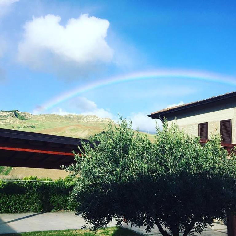 Tenuta Lanza Il Mulino Acquaviva Platani Zewnętrze zdjęcie