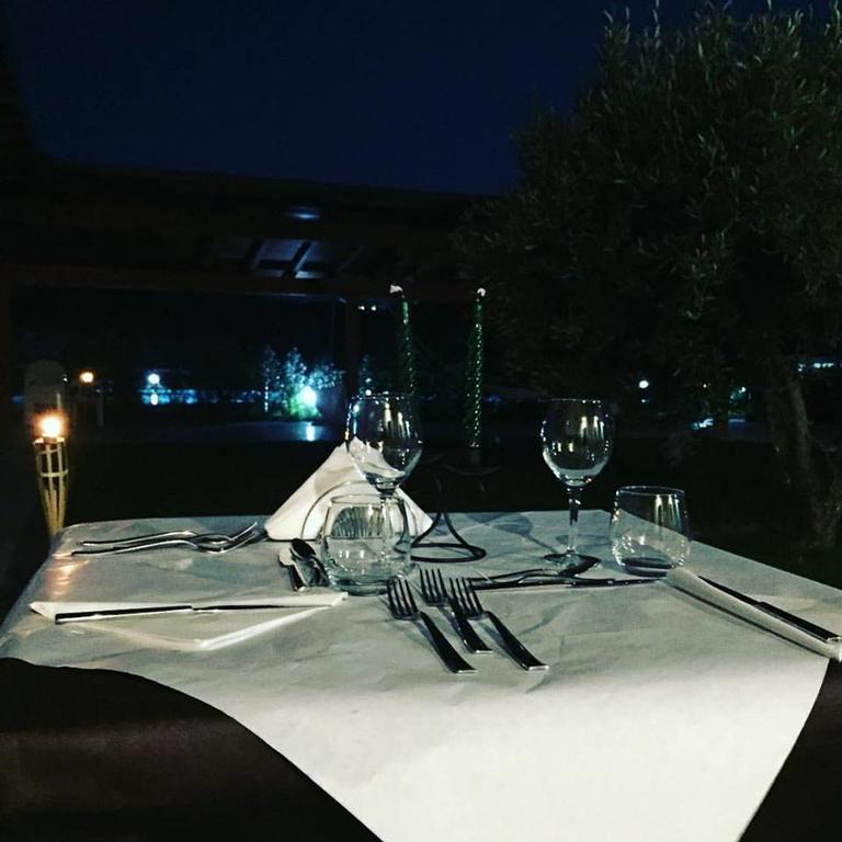 Tenuta Lanza Il Mulino Acquaviva Platani Zewnętrze zdjęcie